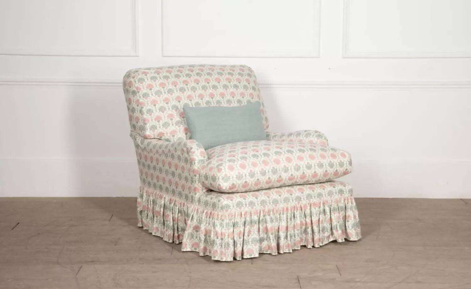 KINGSTON ARMCHAIR | LOOSE COVER RUFFLED SKIRT BY LORFORDS CONTEMPORARY