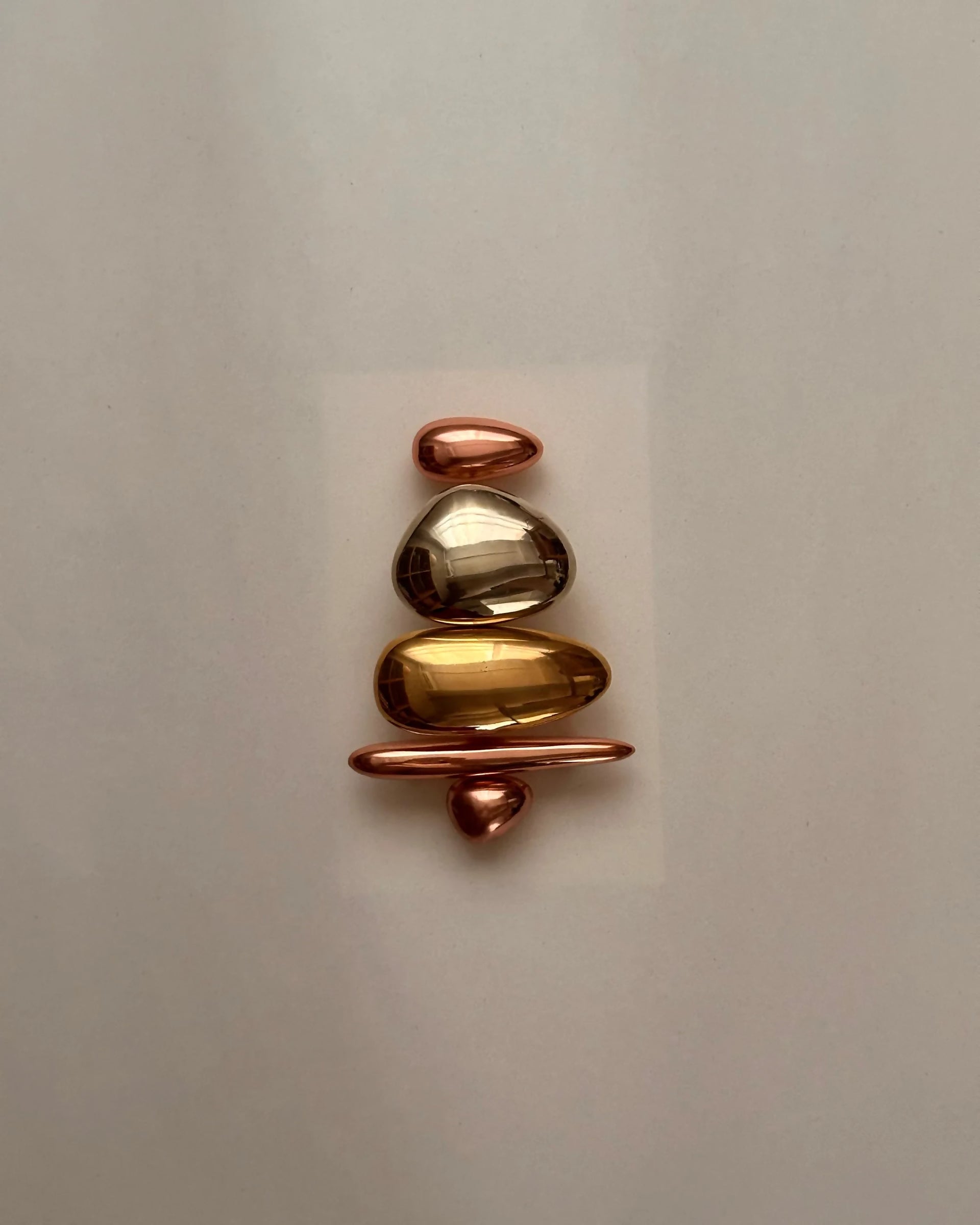 MOMI KNOB/HOOK SHORT BY MAHA ALAVI