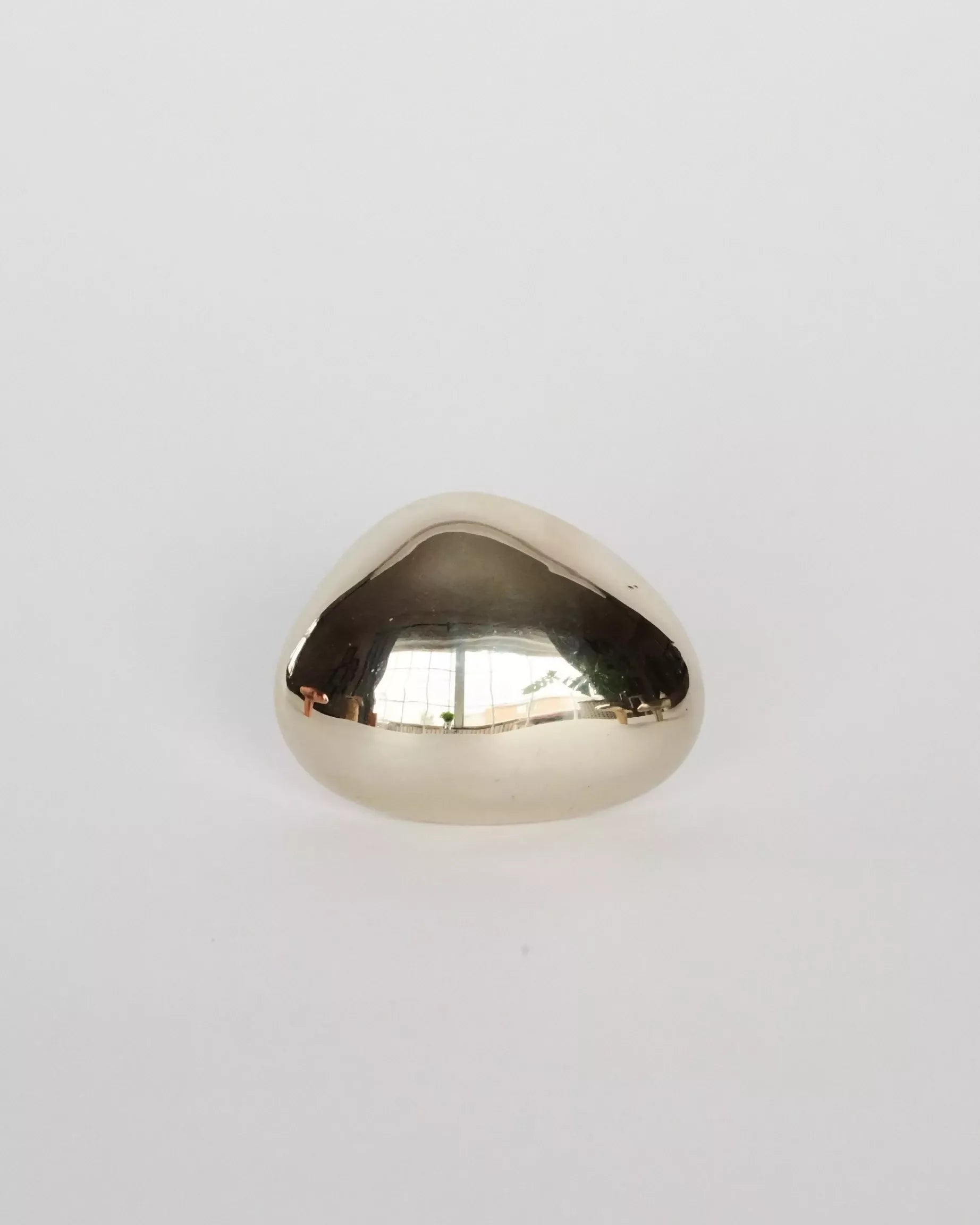 MOMI KNOB/HOOK SHORT BY MAHA ALAVI