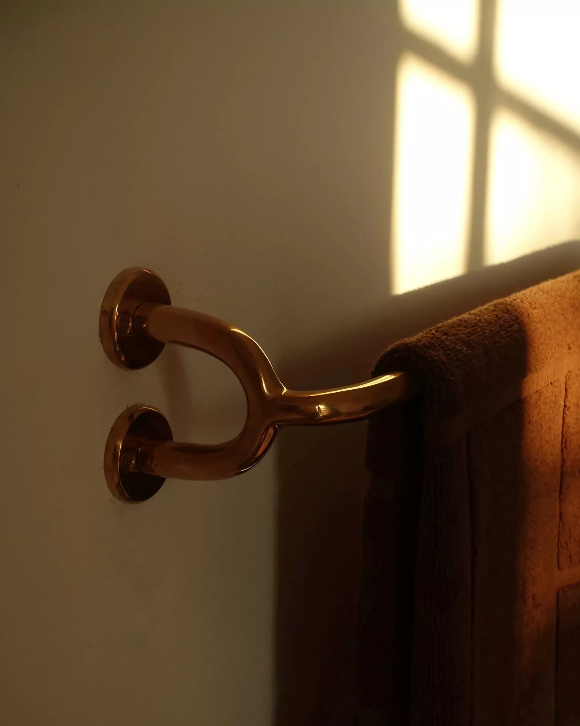 FAUNA TOWEL BAR BY MAHA ALAVI