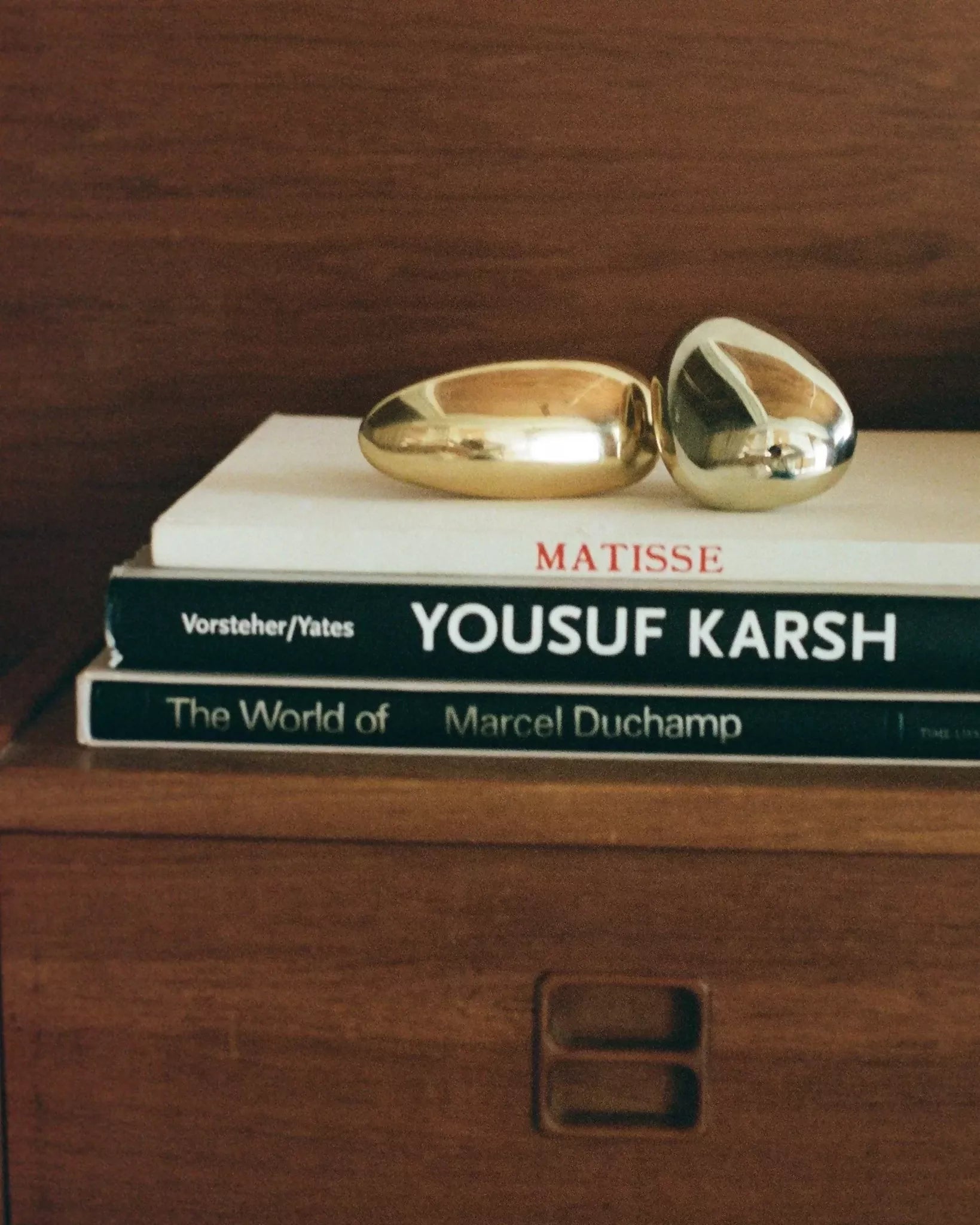 MOMI KNOB/HOOK SHORT BY MAHA ALAVI