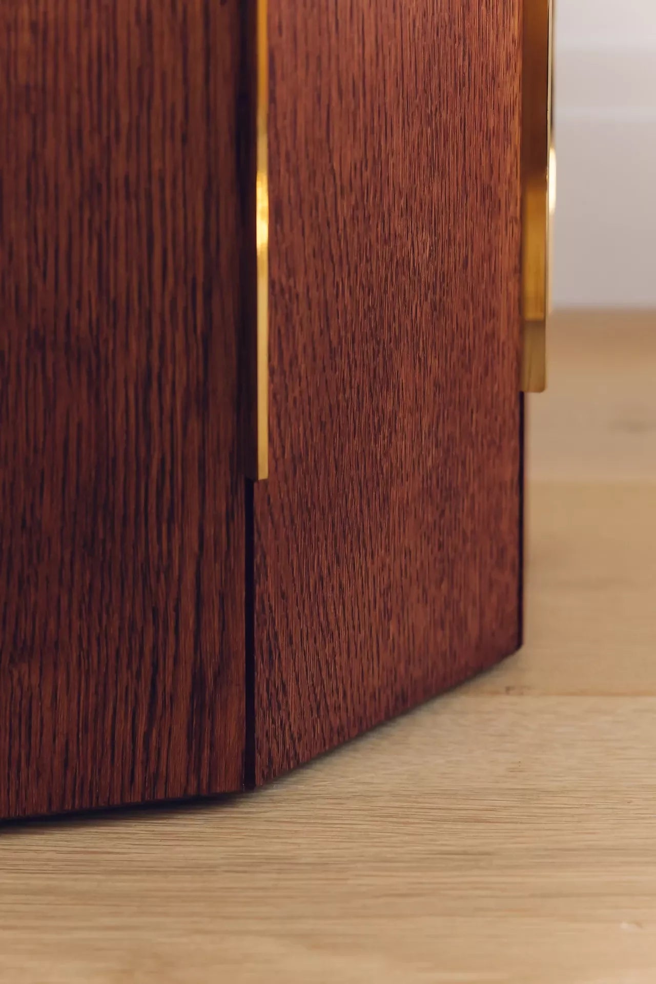 (NEW) SPLINE FOOTSTOOL (480) BY GALVIN BROTHERS