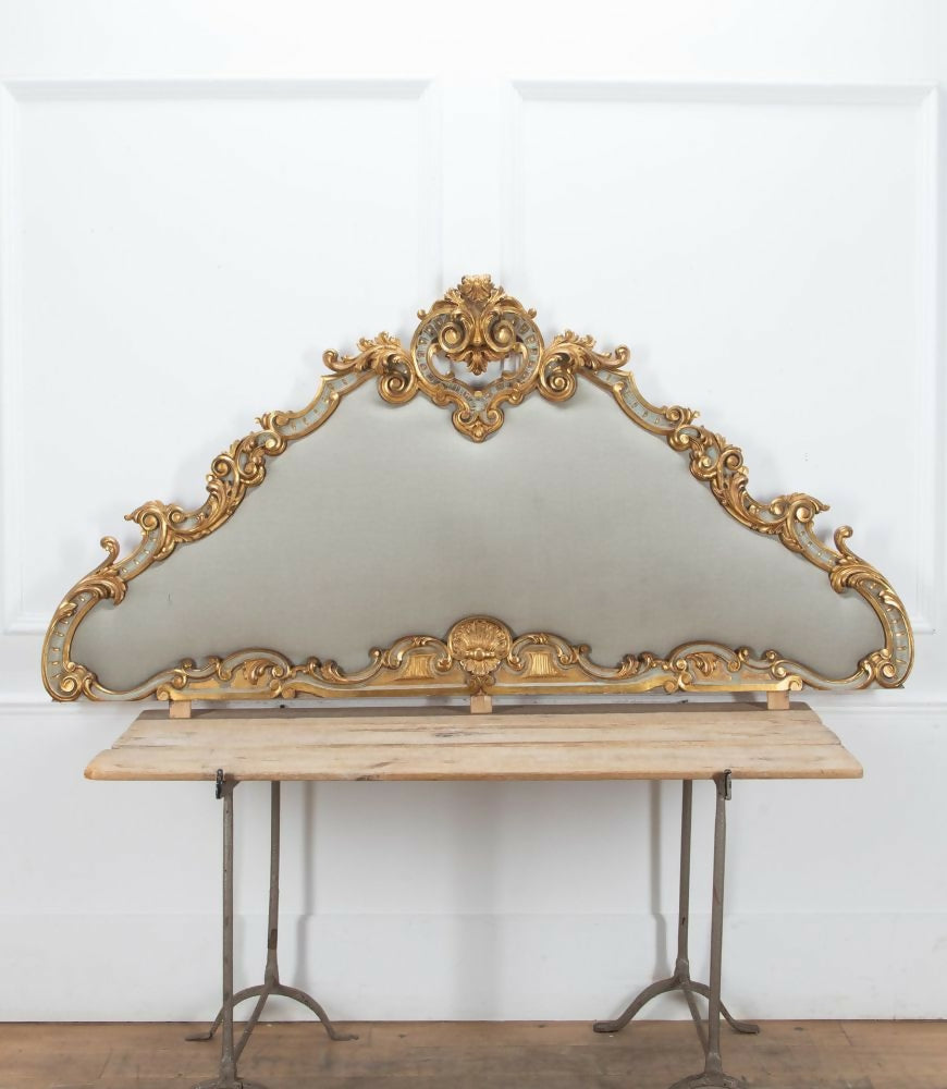 LARGE 20TH CENTURY ITALIAN CARVED GILTWOOD VENETIAN HEADBOARD