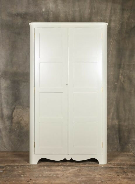 Painted-Curvey-Cupboard-0003-462x630