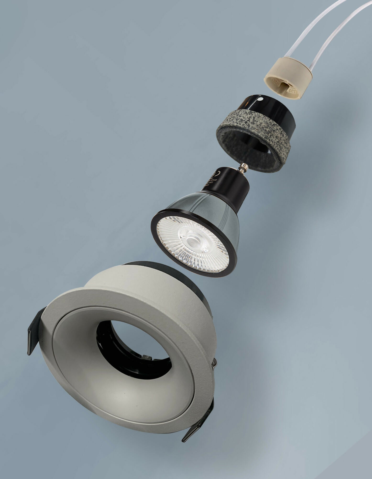 HALO RECESSED HOUSING TILT – RAY GU10 DYNAMIC BUNDLE