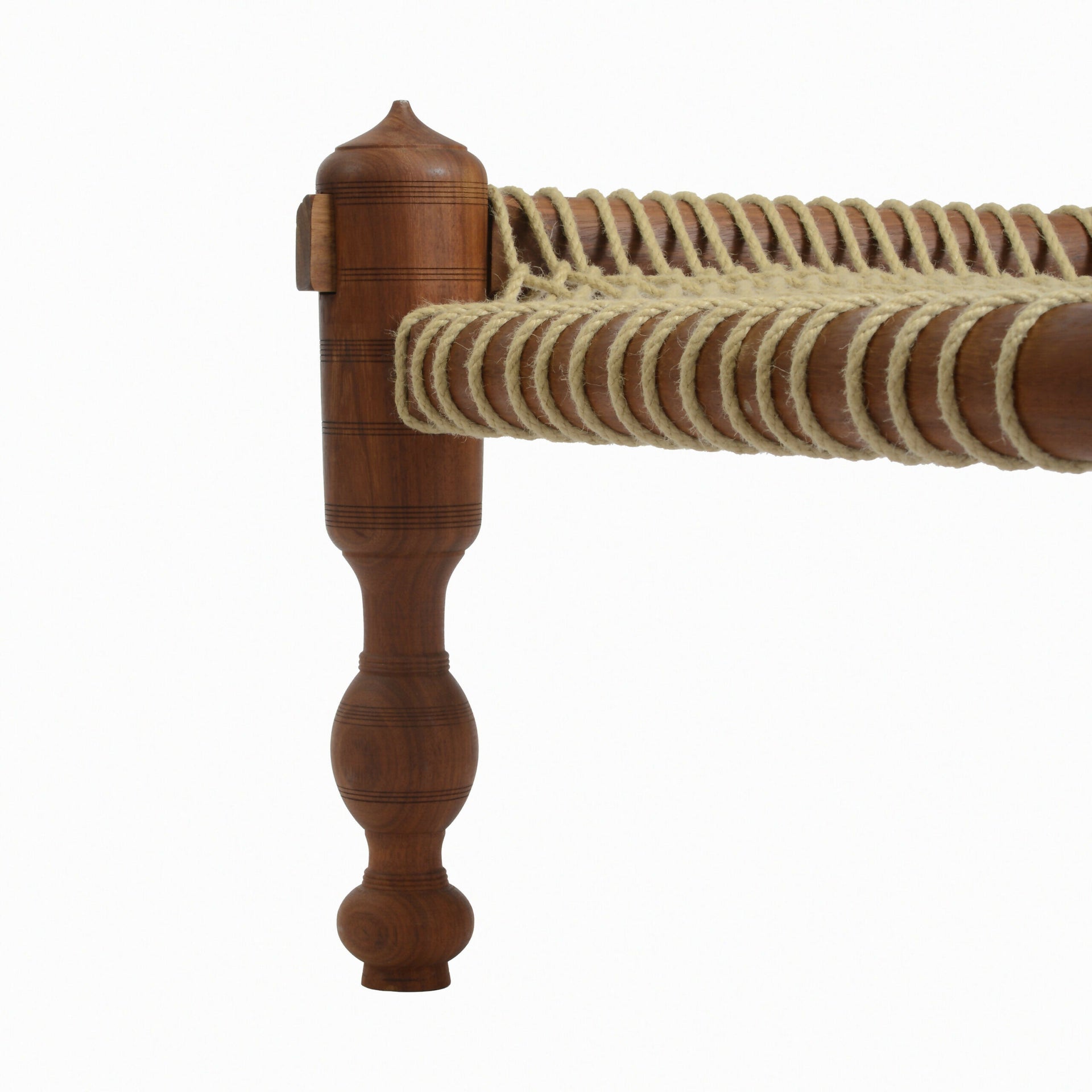 TABI JACKSON GEE EDIT: DAYBED BY THE DAYBED COMPANY