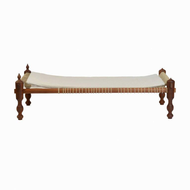 TABI JACKSON GEE EDIT: DAYBED BY THE DAYBED COMPANY