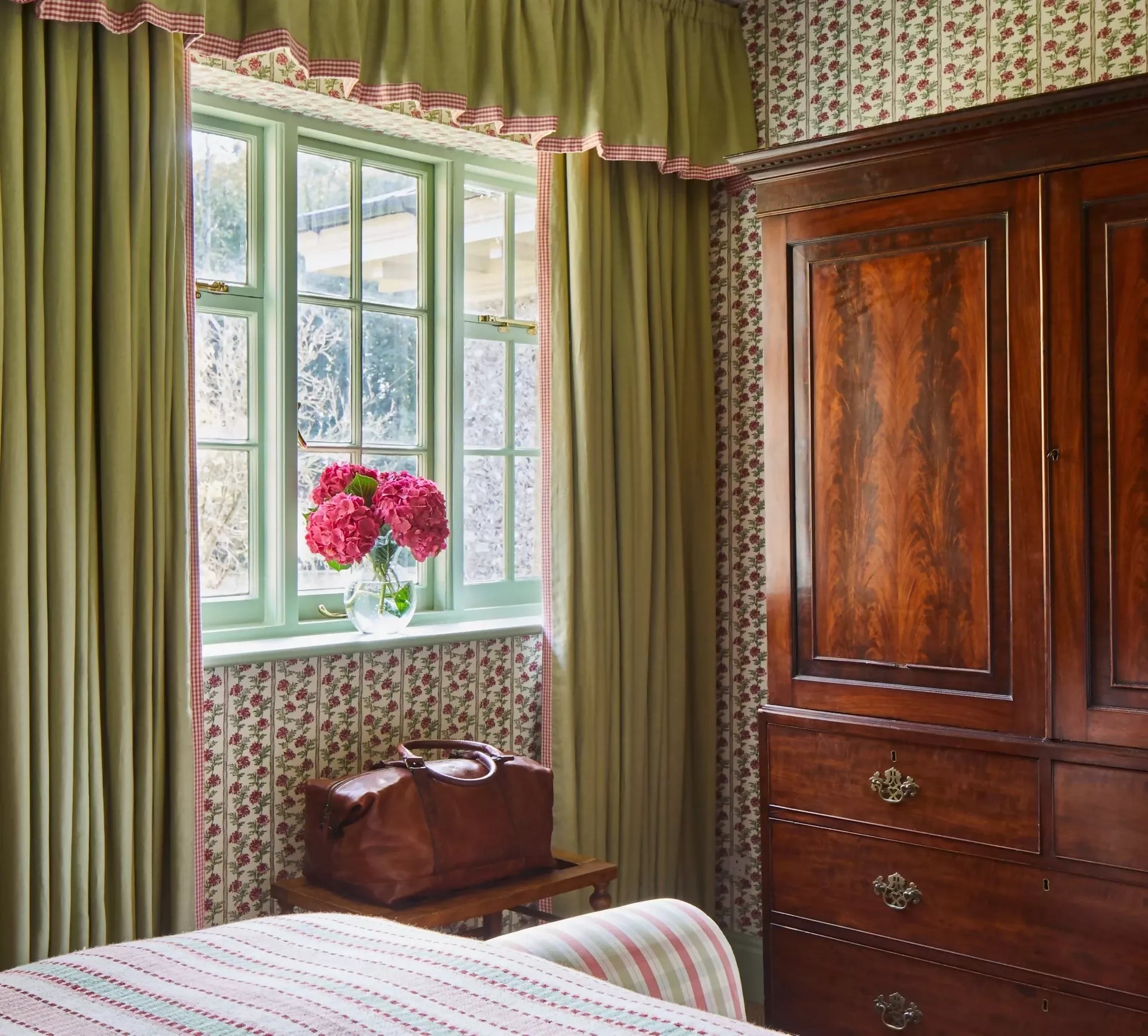 CORNFLOWER STRIPE WALLPAPER BY THE CL COLLECTION
