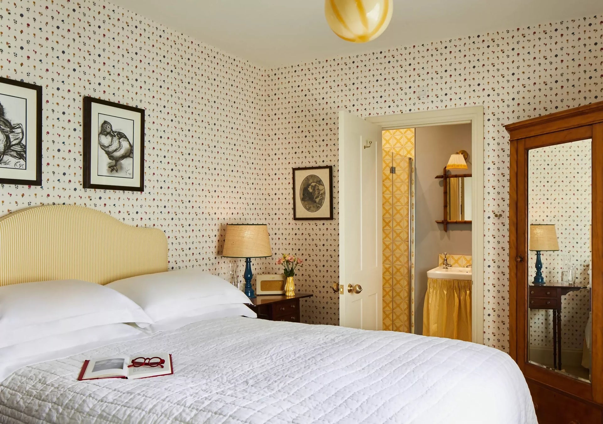 POSY WALLPAPER BY THE CL COLLECTION