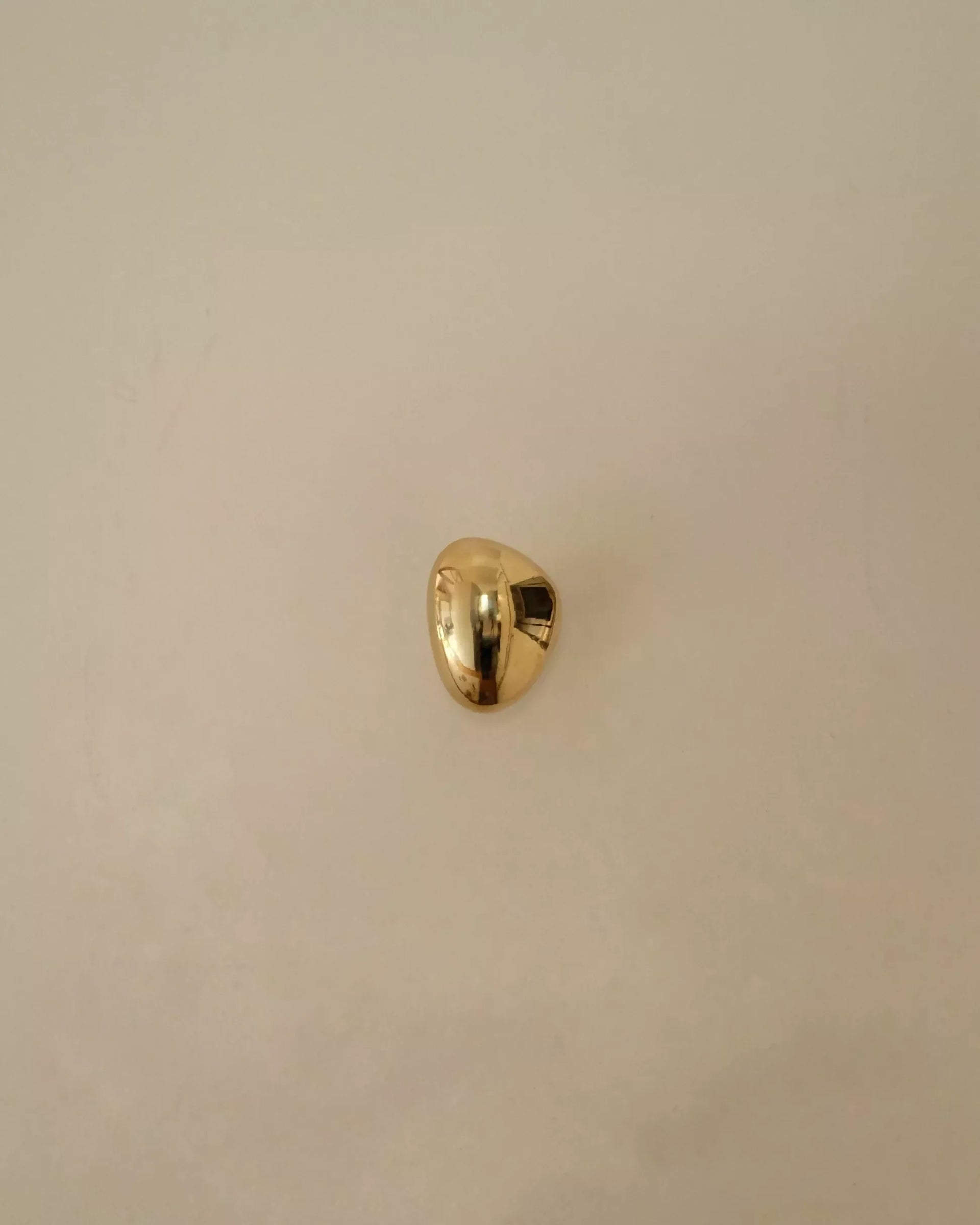 MOMI KNOB/HOOK SHORT BY MAHA ALAVI