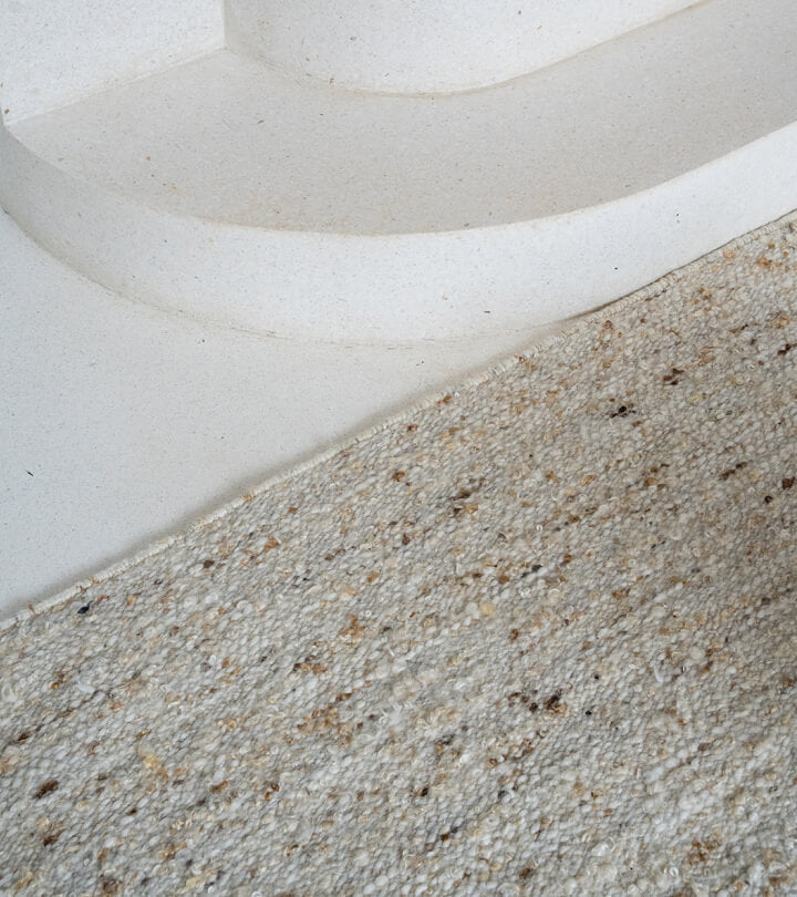 ZOAR WITH SPECKLED BORDER RUG