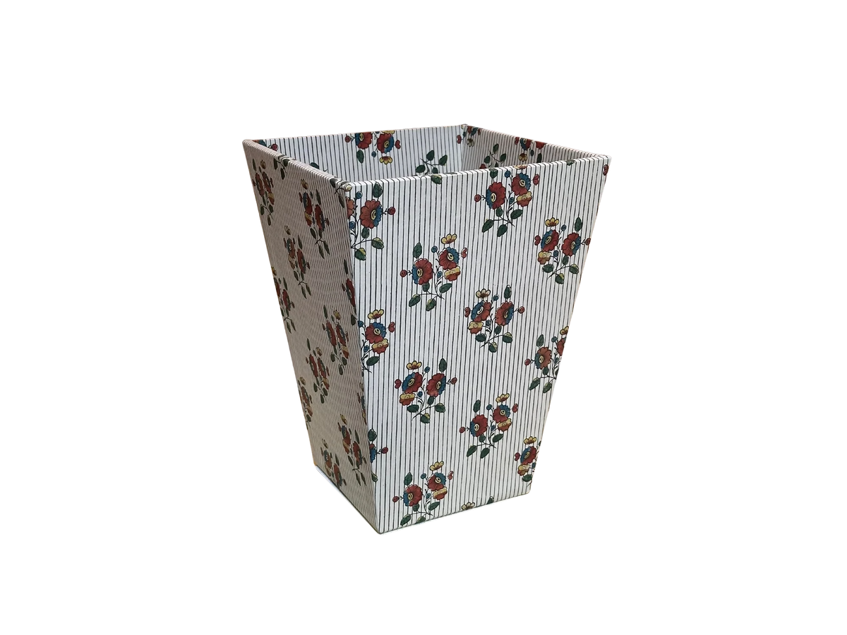 ANTOINETTE POISSON WASTE BIN BOUTONNIÈRE BY TROVE BY STUDIO DUGGAN