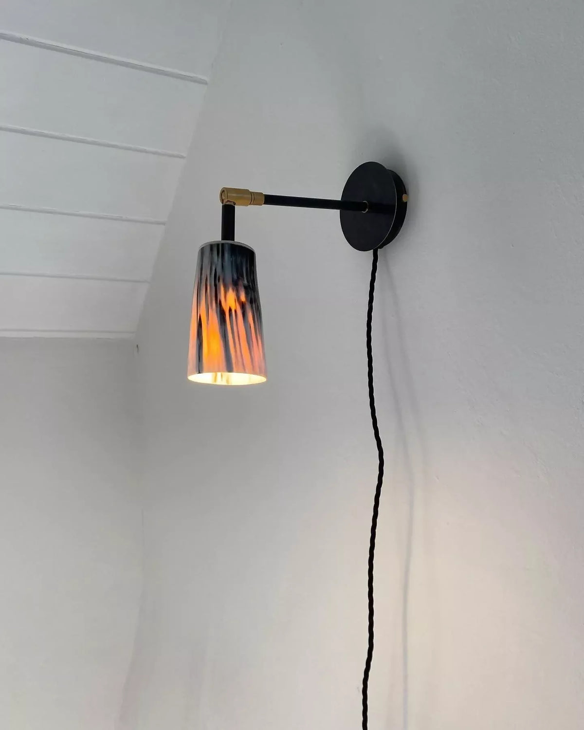 HORN WALL LIGHT, NON WIRED