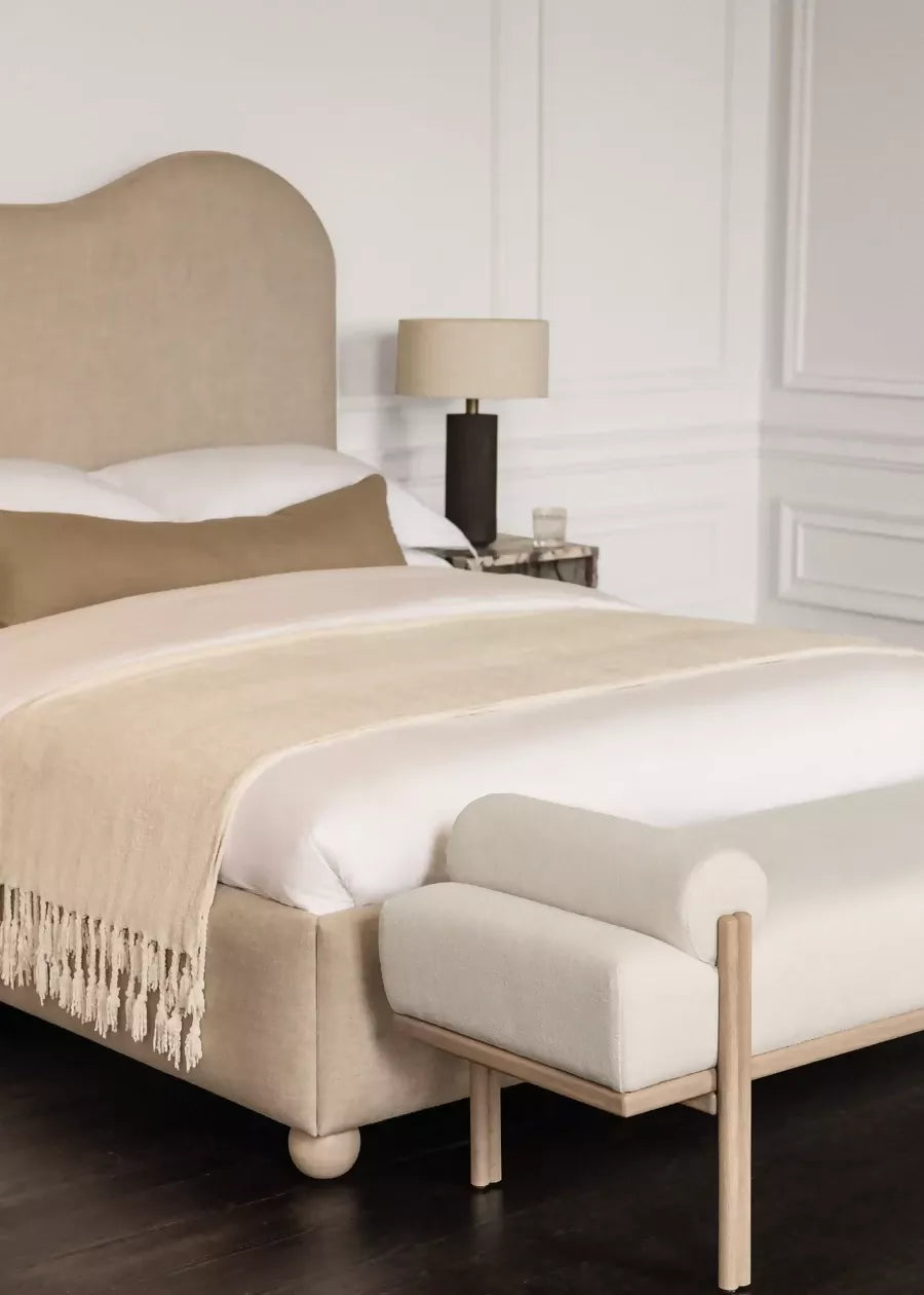 THE CHEPSTOW BENCH BY COLLECTION SEVEN
