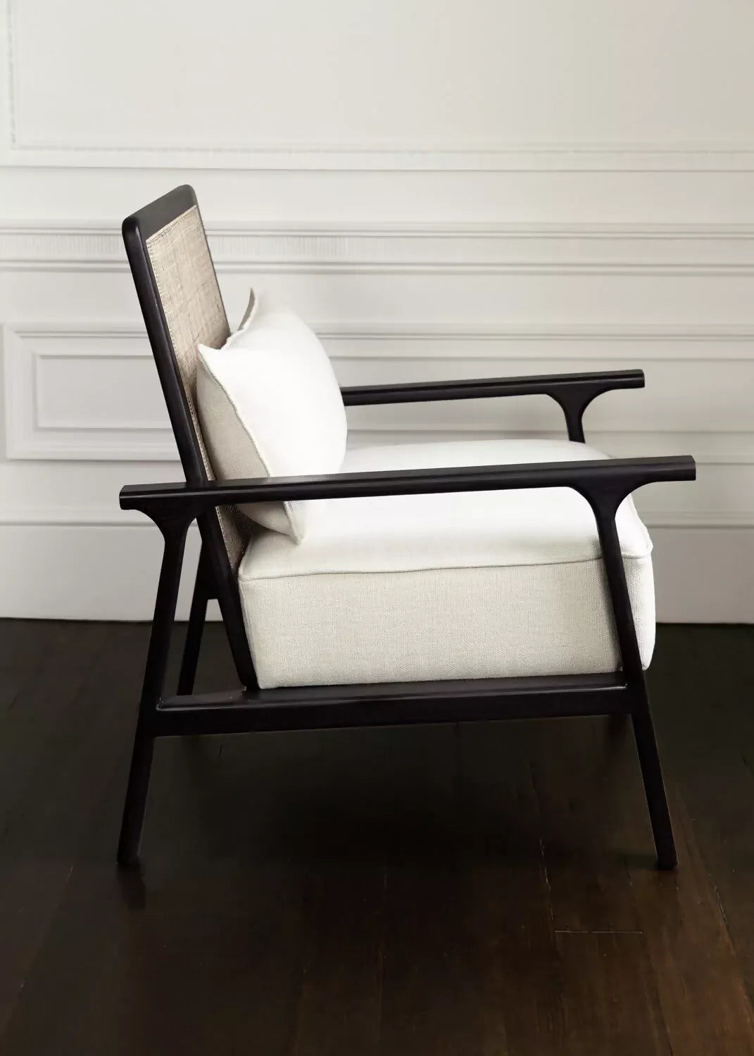 THE HOLLAND CHAIR BY COLLECTION SEVEN