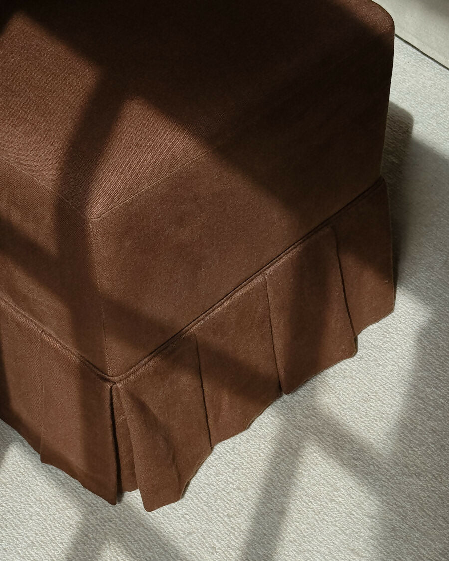 THE SLOANE OTTOMAN BY COLLECTION SEVEN