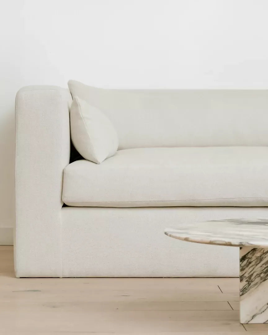 THE COURTNELL SOFA BY COLLECTION SEVEN