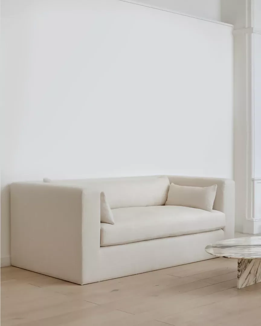 THE COURTNELL SOFA BY COLLECTION SEVEN