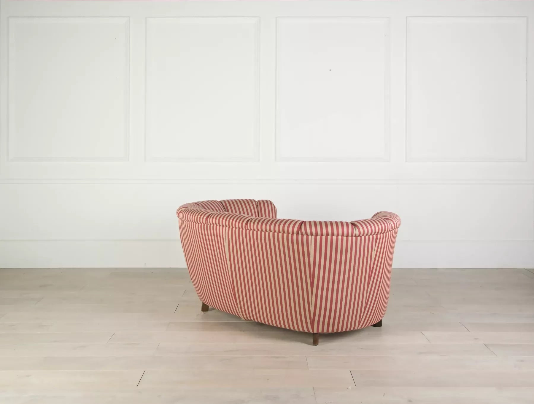 THE SOHO SOFA BY LORFORDS CONTEMPORARY