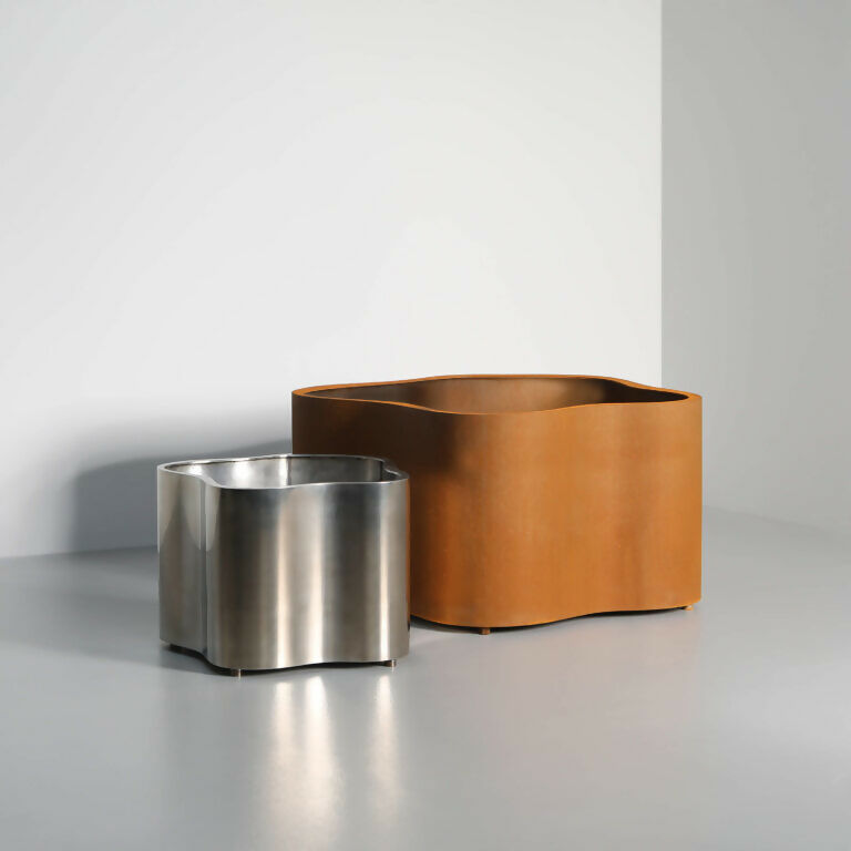 TABI JACKSON GEE EDIT: LILY PLANTER (LARGE) BY TOM FAULKNER