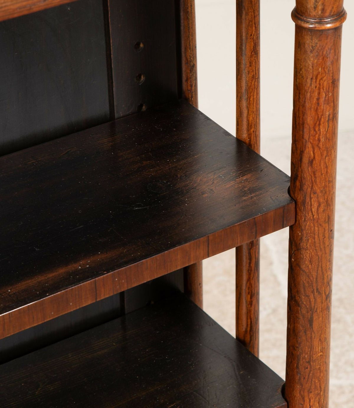 19TH CENTURY REGENCY ROSEWOOD DOUBLE SIDED BOOKCASE
