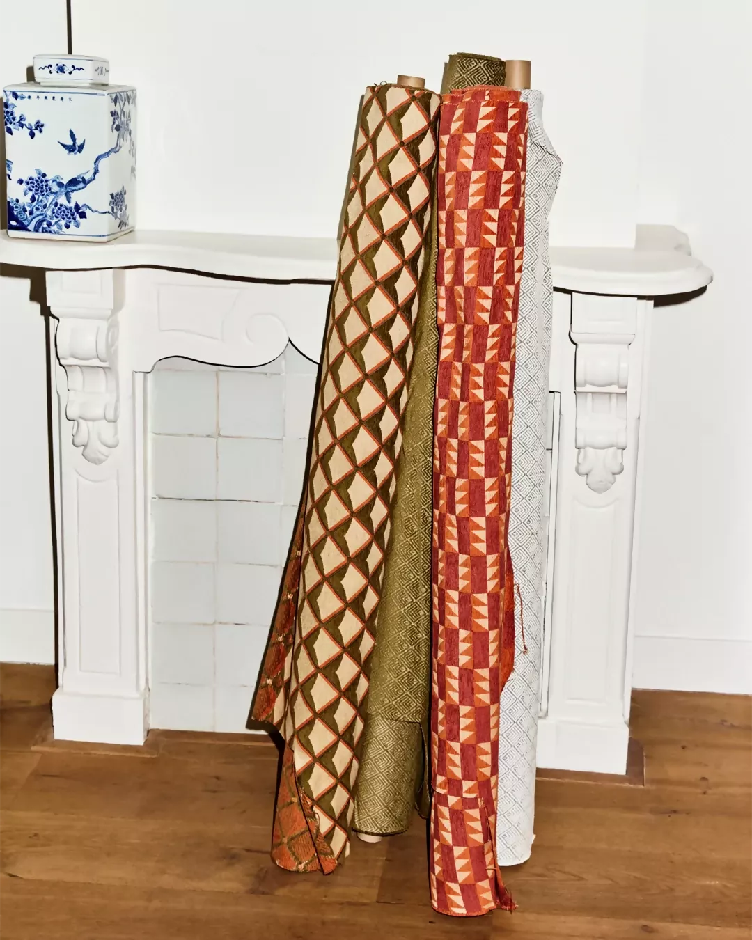 VAN HOVEN IN CINNABAR BY FRANQUEMONT