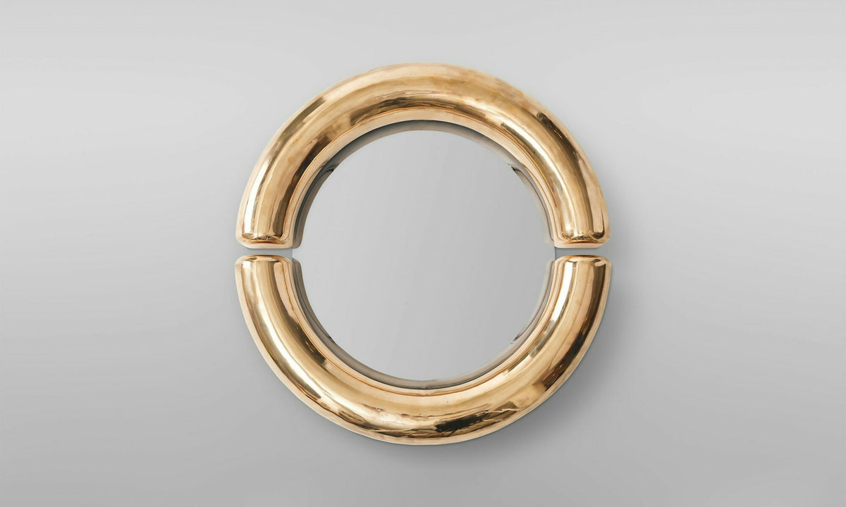 OBLE MIRROR - A REFLECTED IMAGE
