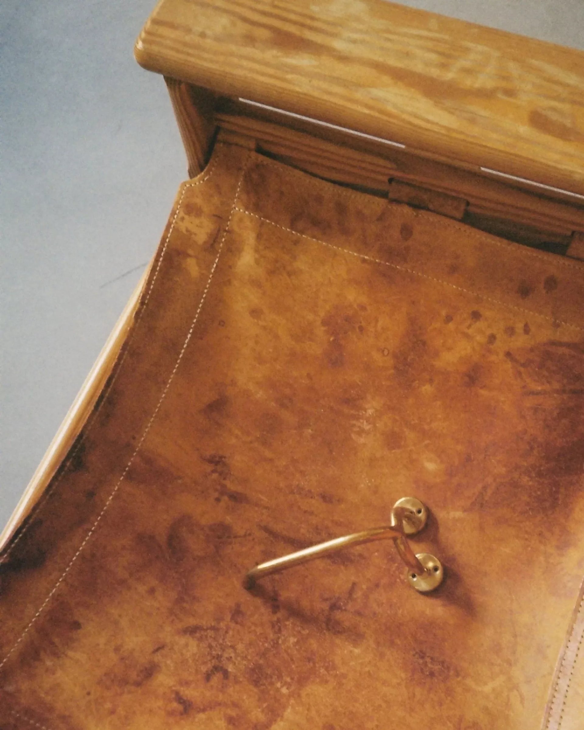 FAUNA ROLL HOLDER BY MAHA ALAVI