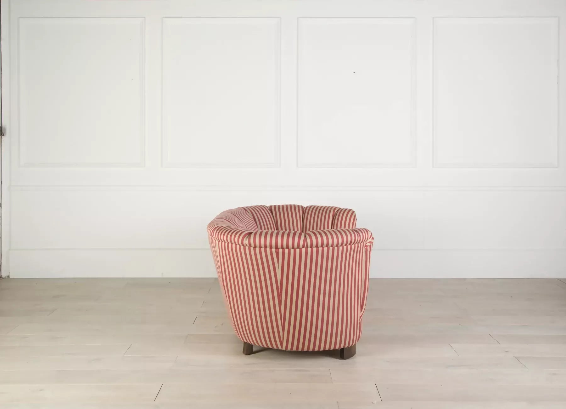 THE SOHO SOFA BY LORFORDS CONTEMPORARY