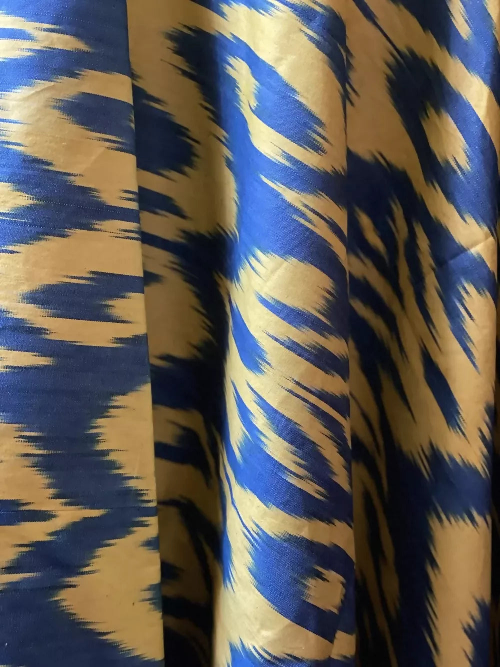 HANDMADE TURKISH IKAT ROUND TABLECLOTH (BLUE AND YELLOW)