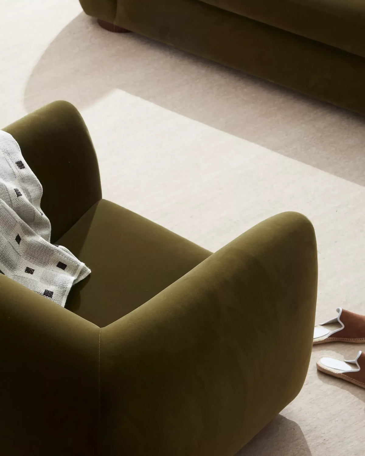 SENNEN ARMCHAIR