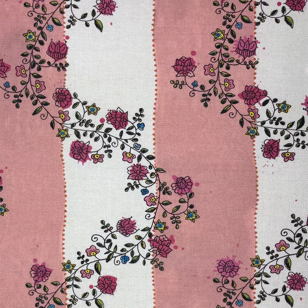 VINE DOTS IN FUCHSIA BLAZE BY FRANQUEMONT