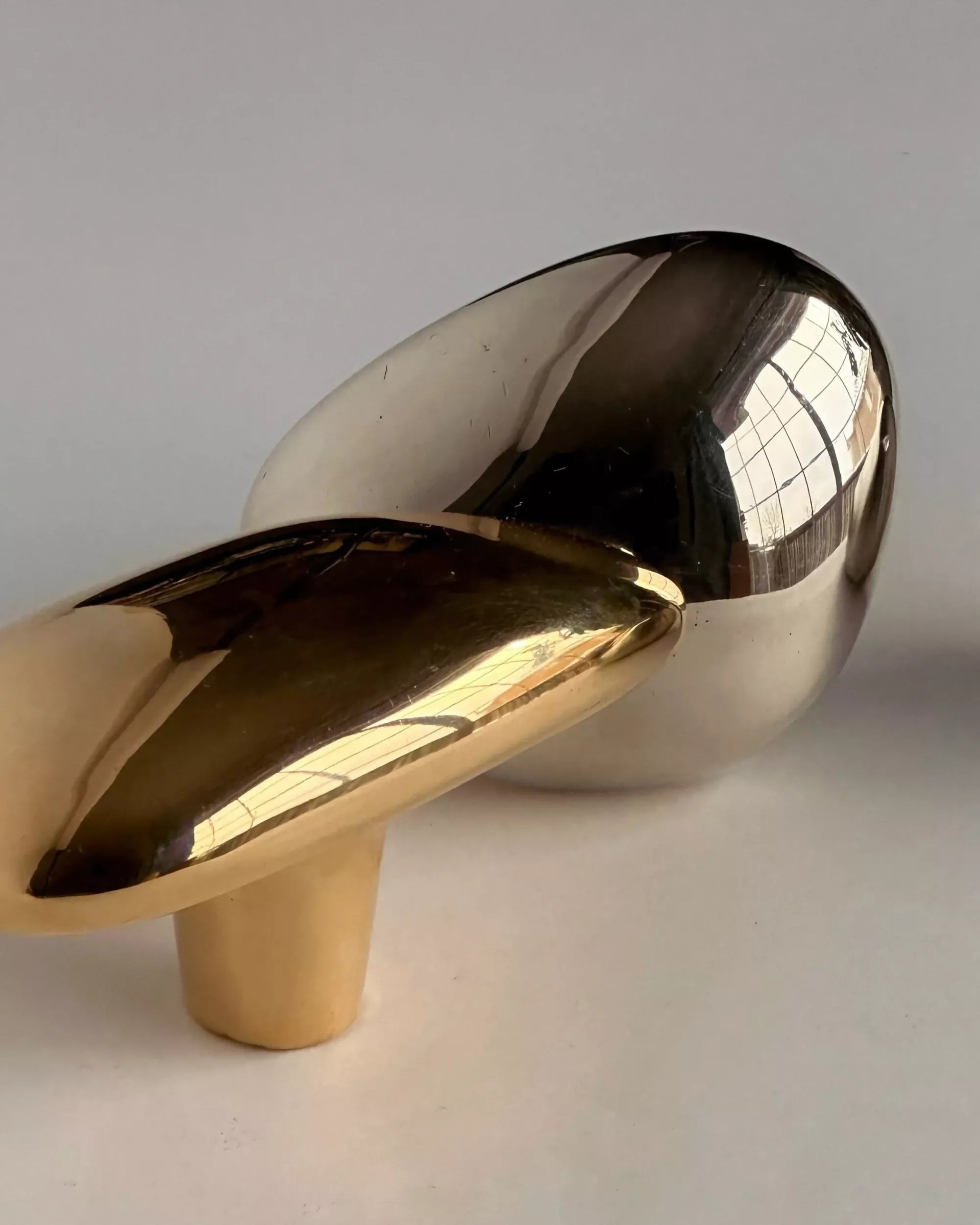 MOMI KNOB/HOOK SHORT BY MAHA ALAVI