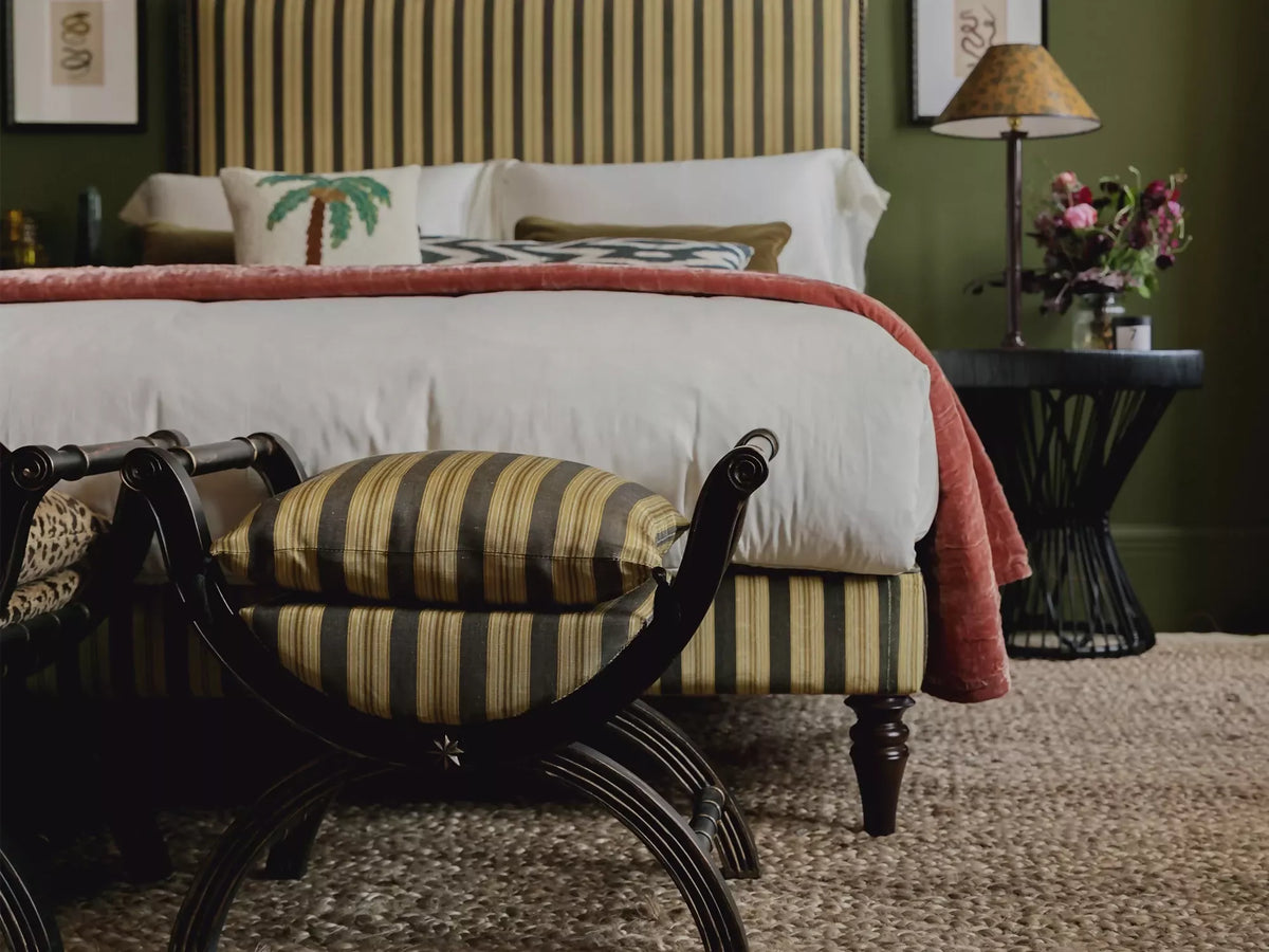 HAIRPIN DIVAN BED BY TROVE BY STUDIO DUGGAN
