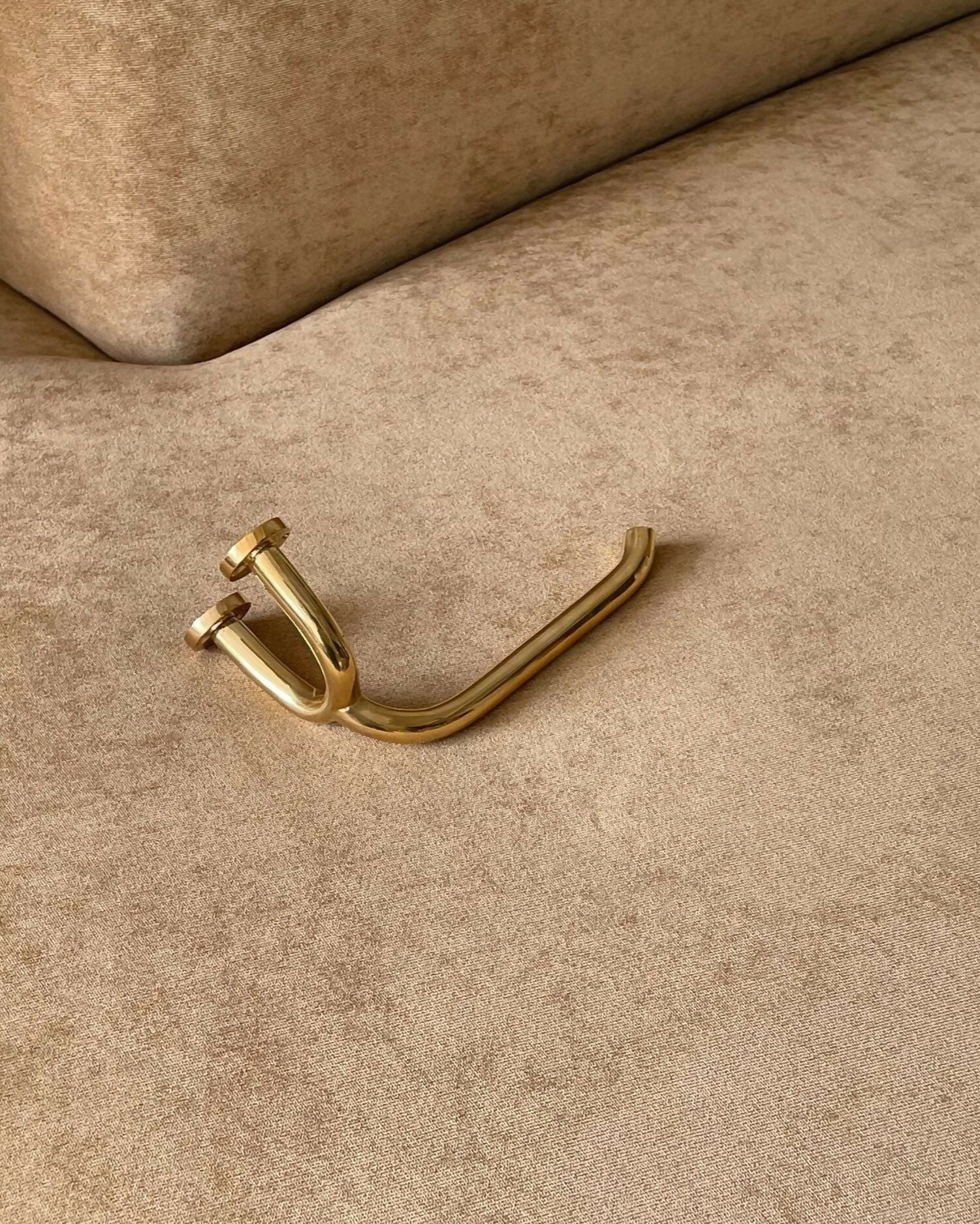 FAUNA ROLL HOLDER BY MAHA ALAVI